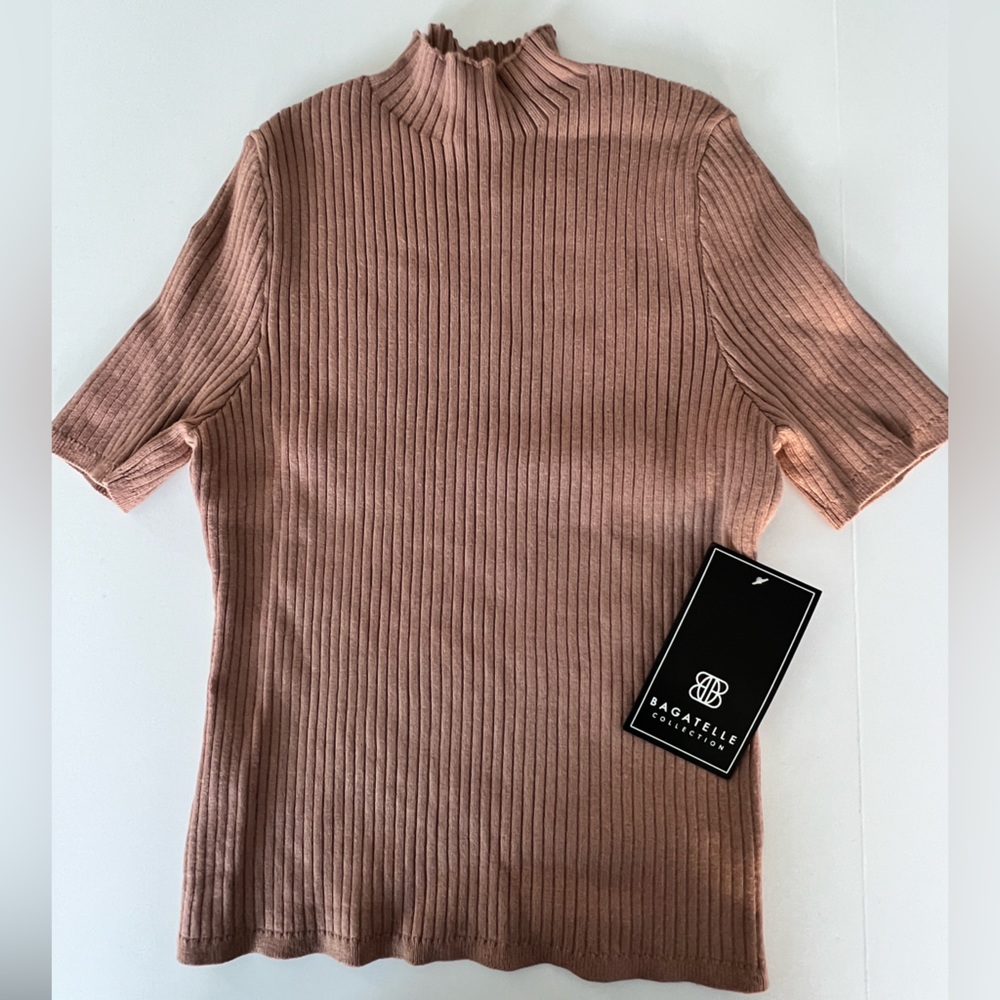 Bagatelle Ribbed Sweater - Short Sleeved - Light Brown